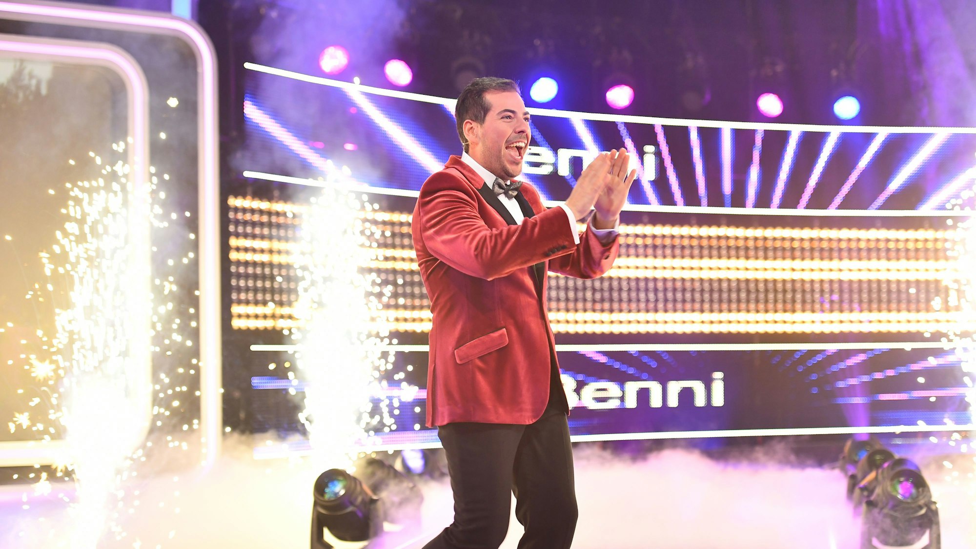 „The Biggest Loser“-Kandidat Benni, hier beim großen Finale am Sonntag (10. April 2022), ist nicht mehr wiederzuerkennen.