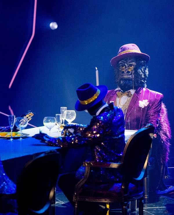 Die Figur „Der Gorilla“ steht in der Prosieben-Show „The Masked Singer“ auf der Bühne. Nun vermuten Fans einen ganz besonderen Promi hinter der Maske.