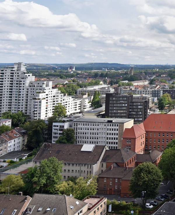 Überblick aus der Luft über die Stadt Gelsenkirchen.