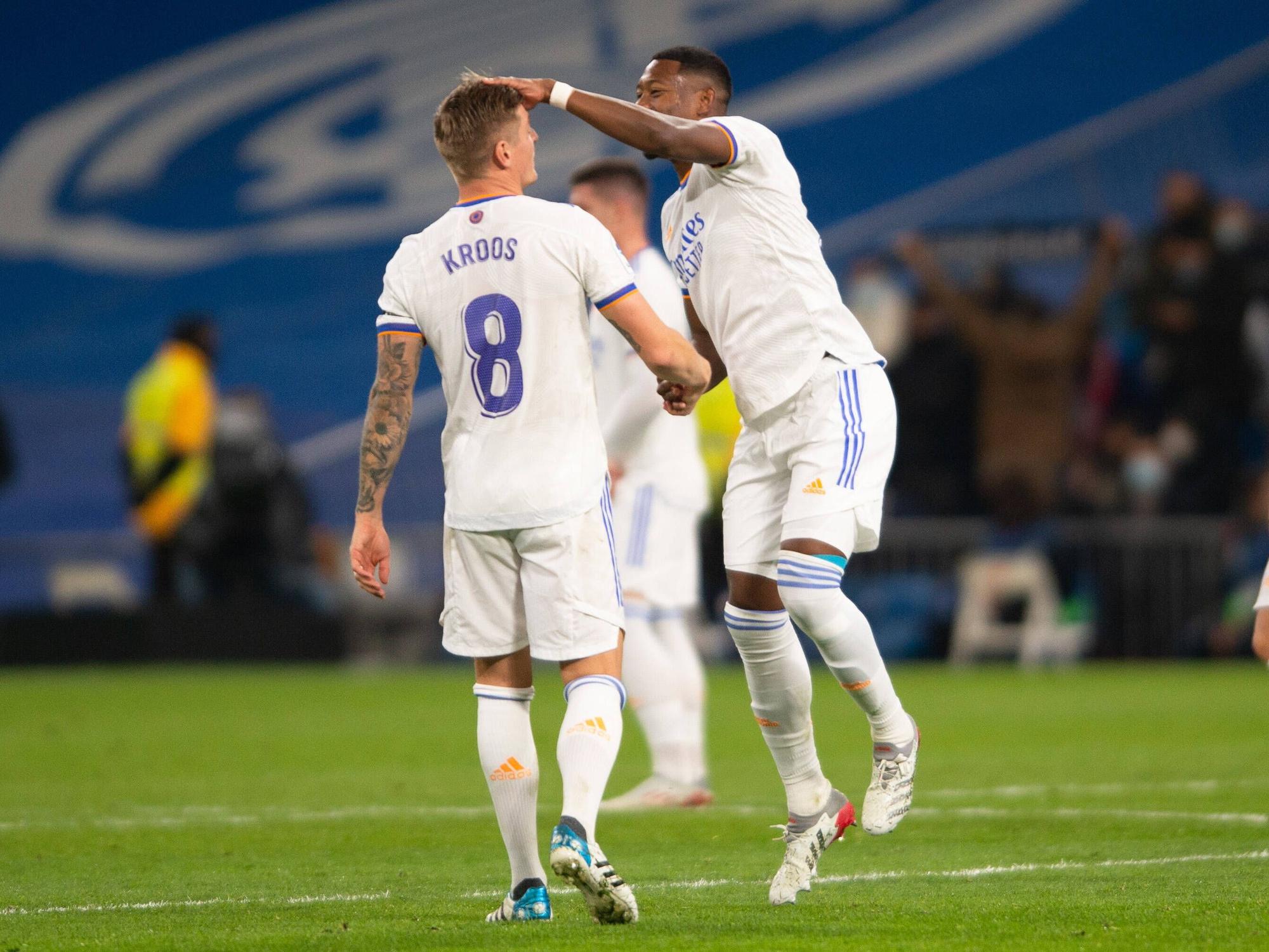 Kroos und Alaba feiern ihren 2:0 Sieg über Atletico Madrid