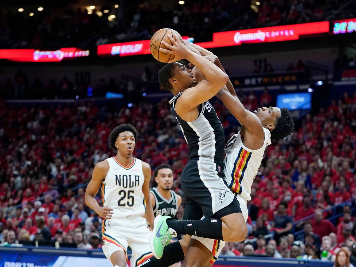 Die New Orleans Pelicans spielen gegen San Antonio Spurs um die letzten Playoff-Tickets (14. April 2022).