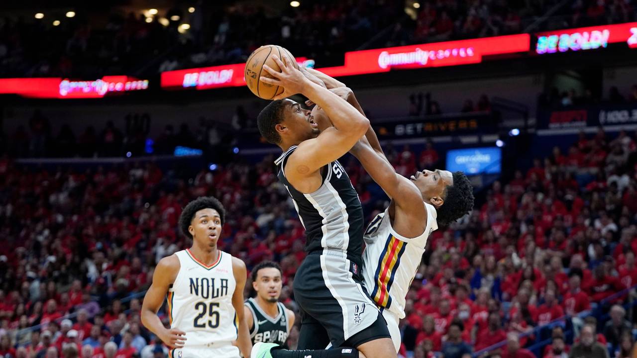 Die New Orleans Pelicans spielen gegen San Antonio Spurs um die letzten Playoff-Tickets (14. April 2022).
