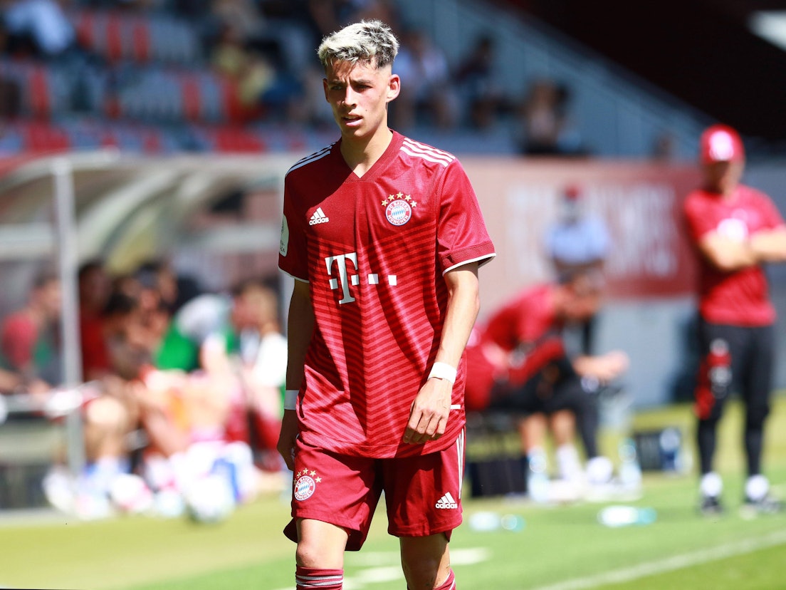 Nick Salihamidzic auf dem Platz für die A-Junioren des FC Bayern München