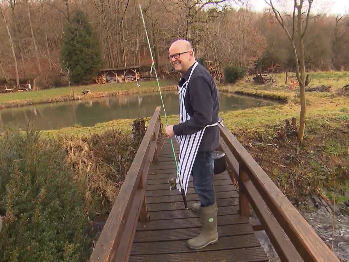 „Das perfekte Dinner“: Fisch und Krebse muss Meik noch aus dem Teich angeln.