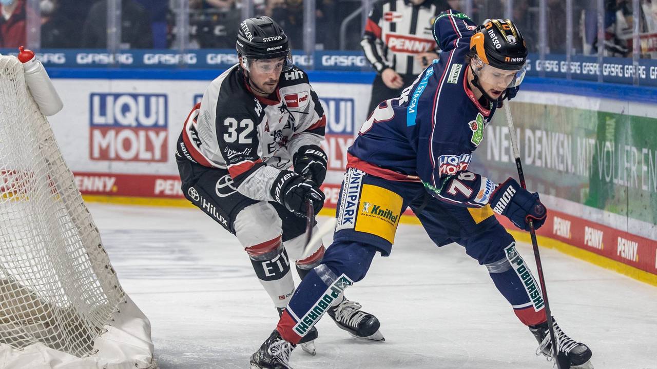 Carl Neill von Kölner Haien im Duell mit Berlins Dominik Bokk