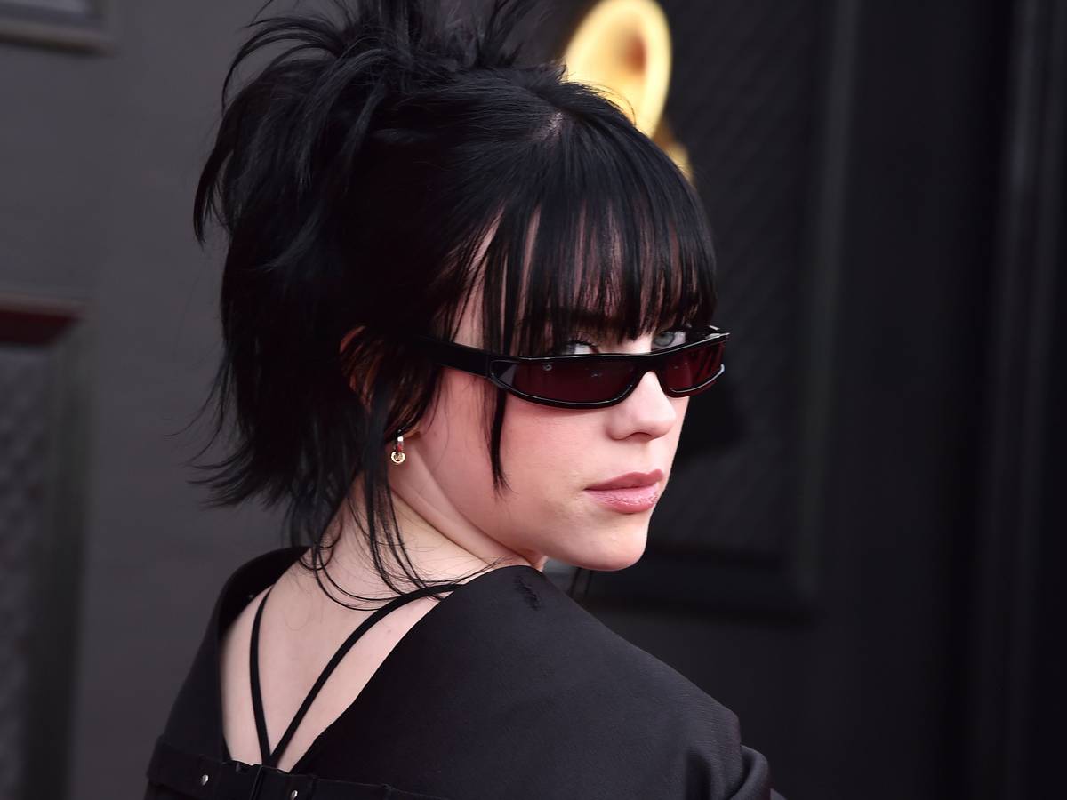 Sängerin Billie Eilish am 3. April bei der 64. Grammy-Verleihung in der MGM Grand Garden Arena. Nun wurde der Sängerin eine ganz besondere Ehre zuteil.
