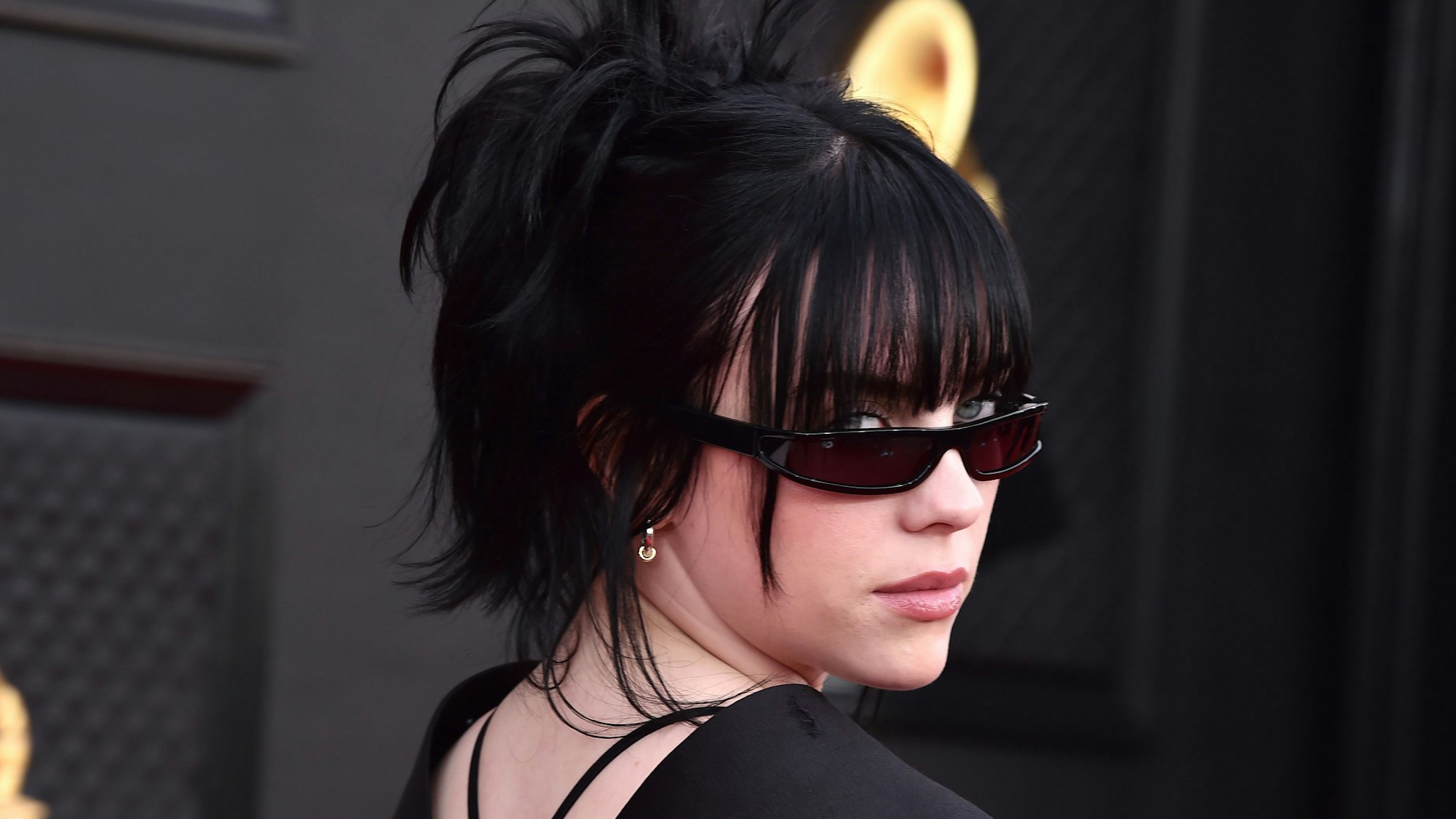 Sängerin Billie Eilish am 3. April bei der 64. Grammy-Verleihung in der MGM Grand Garden Arena. Nun wurde der Sängerin eine ganz besondere Ehre zuteil.