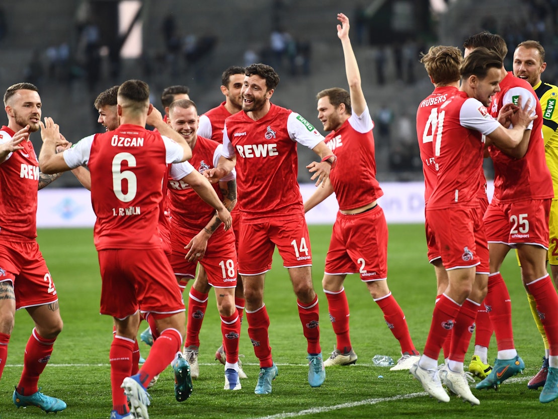 Party bei den Spielern des 1. FC Köln nach dem Derby-Erfolg gegen Borussia Mönchengladbach.