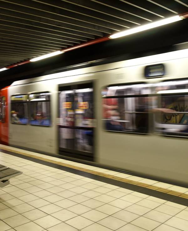 Unser Foto zeigt die KVB-Haltestelle Piusstraße.