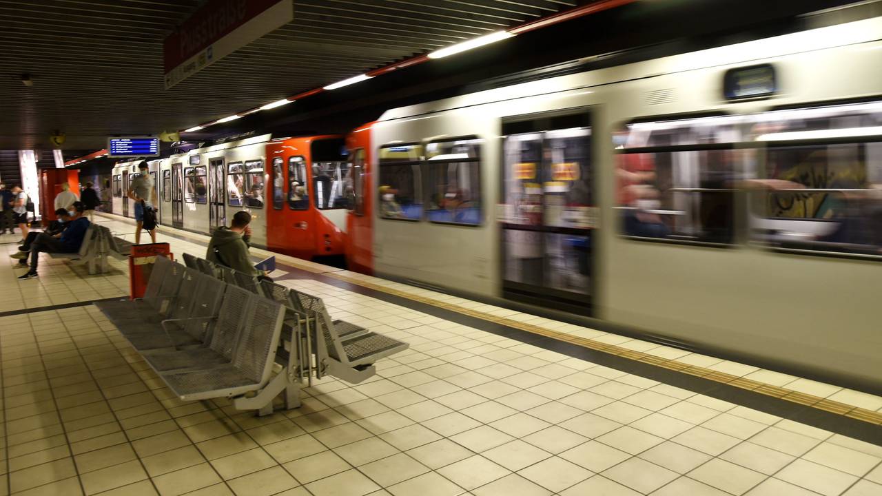 Unser Foto zeigt die KVB-Haltestelle Piusstraße.