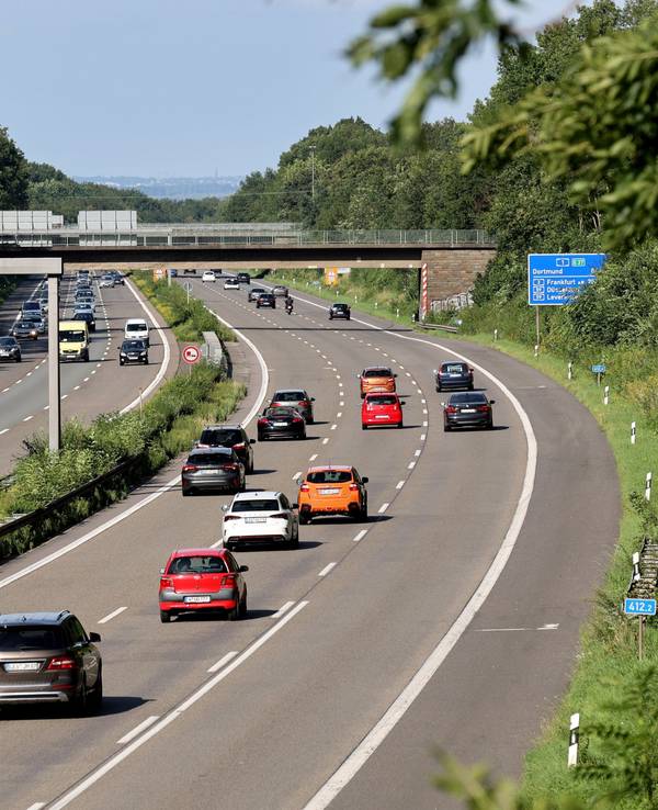 Blick auf die A1 in Köln Richtung Leverkusen