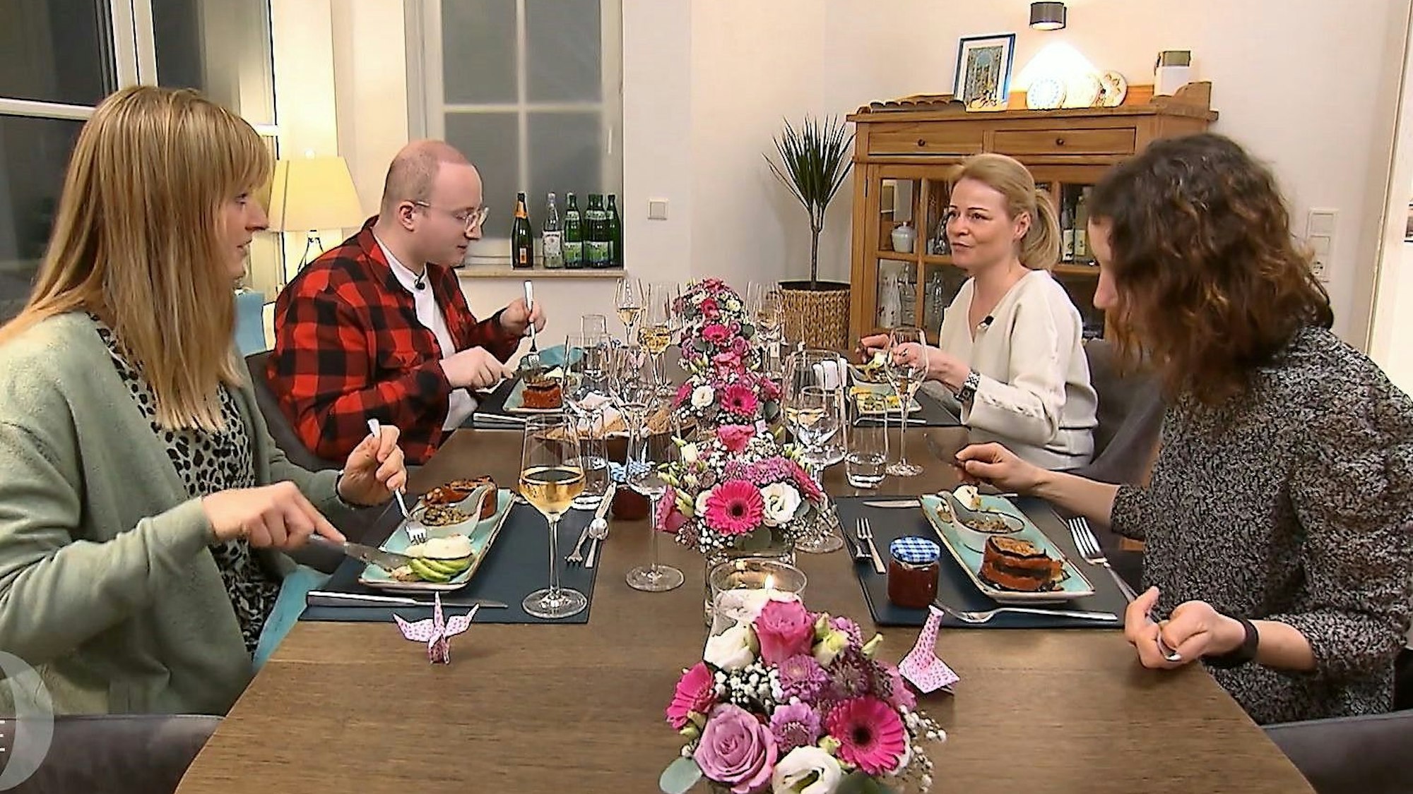 Die Runde der Vox-Kochshow "Das perfekte Dinner" im Saarland.