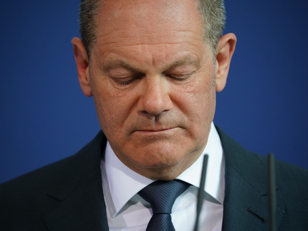 Olaf Scholz (SPD) spricht auf einer Pressekonferenz am 19. April nach einer Telefonschaltkonferenz mit US-Präsident Biden und europäischen Verbündeten zur Lage in der Ukraine. Scholz wird für seine Ukraine-Politik scharf kritisiert.