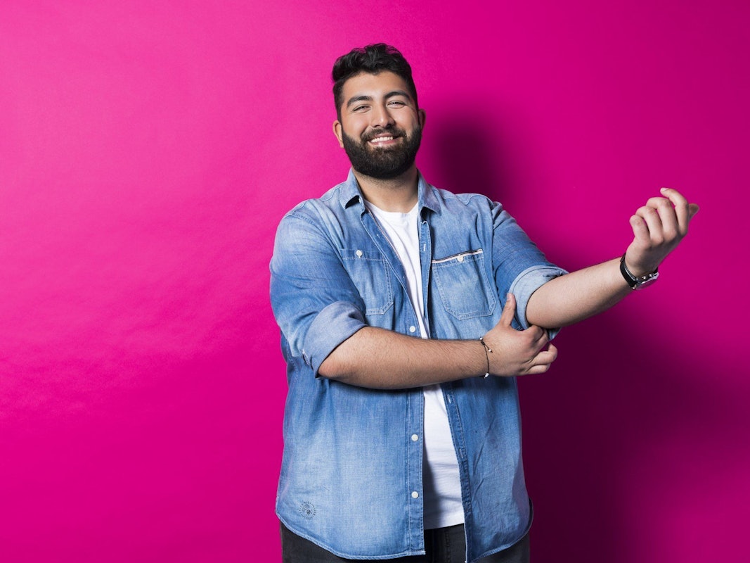 Faisal Kawusi mit fragwürdigem Kommentar - nun distanziert sich Sat.1 von dem Komiker. Das Symbolbild ist vom 24. April 2019 für seine eigene Sat.1 Show „Die Faisal Kawusi Show“