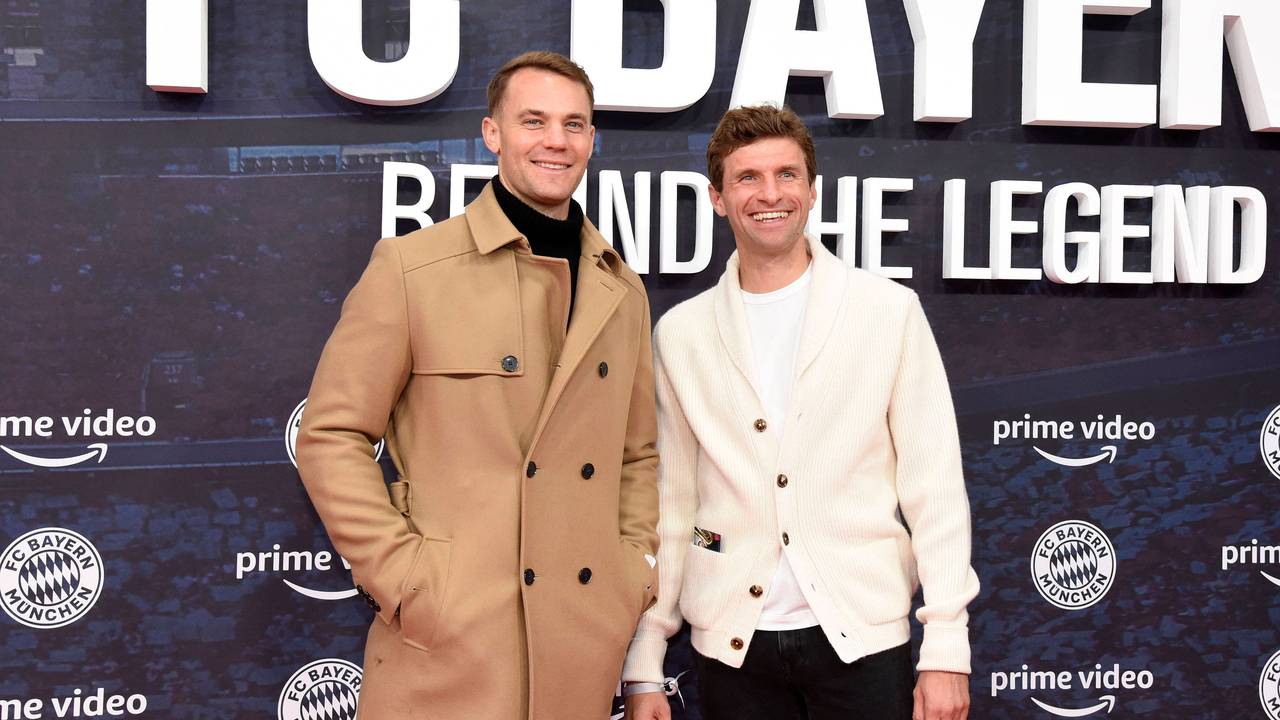 Manuel Neuer und Thomas Müller bei der Premiere in der Astor Film Lounge im Arri Kino in München.