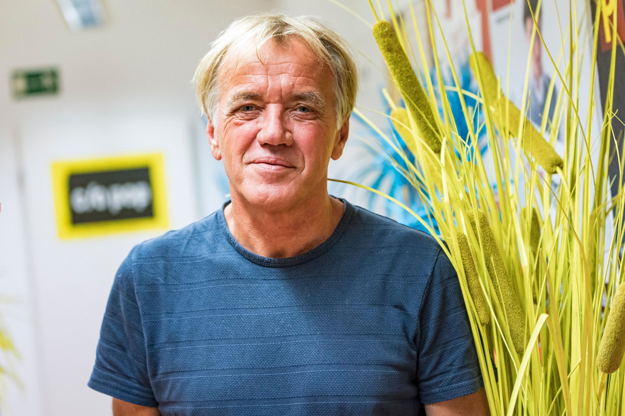 Norbert Oberhaus lächelt in die Kamera.