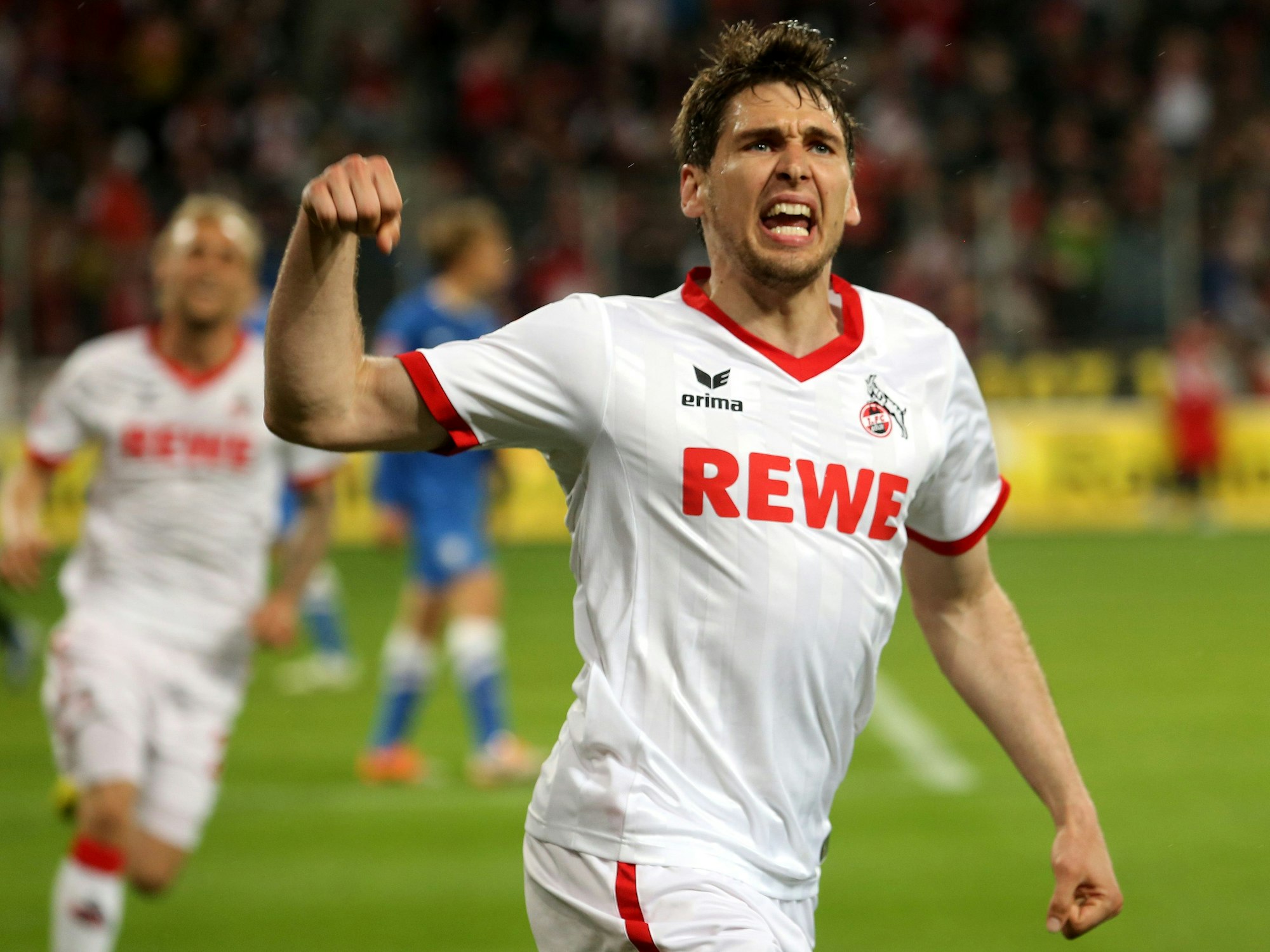 Patrick Helmes jubelt nach seinem Tor gegen den VFL Bochum.