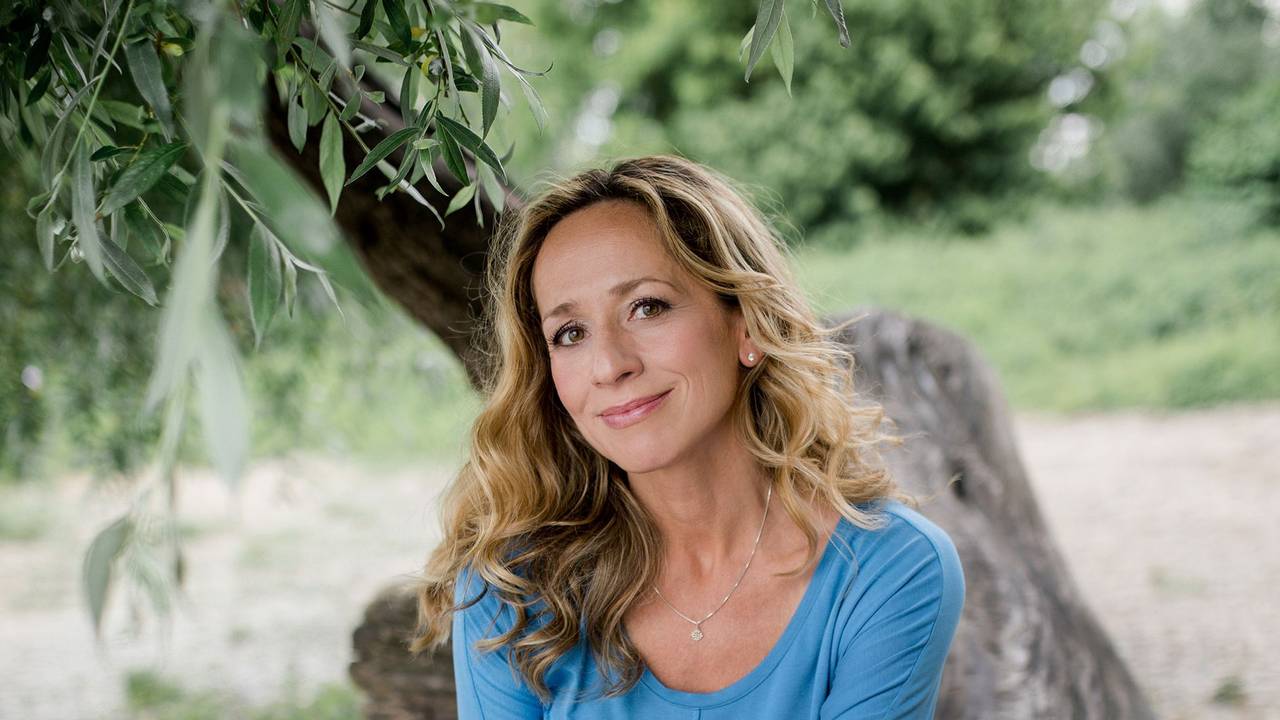 Tamina Kallert reist für die WDR-Senung „Wunderschön“ durch die Welt.