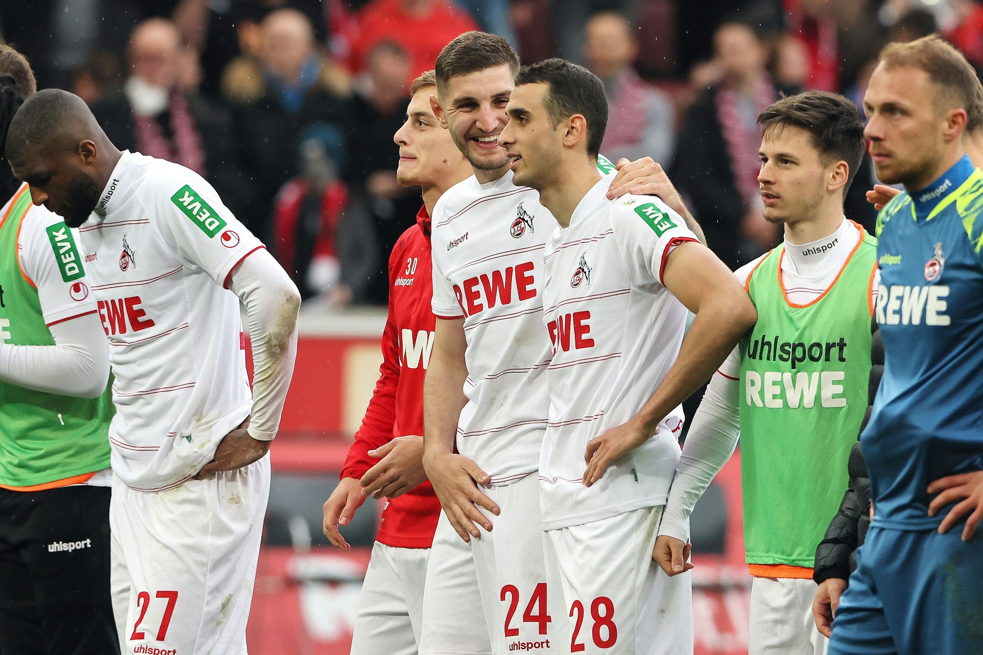Der 1. FC Köln freut sich über den Sieg gegen Mainz.