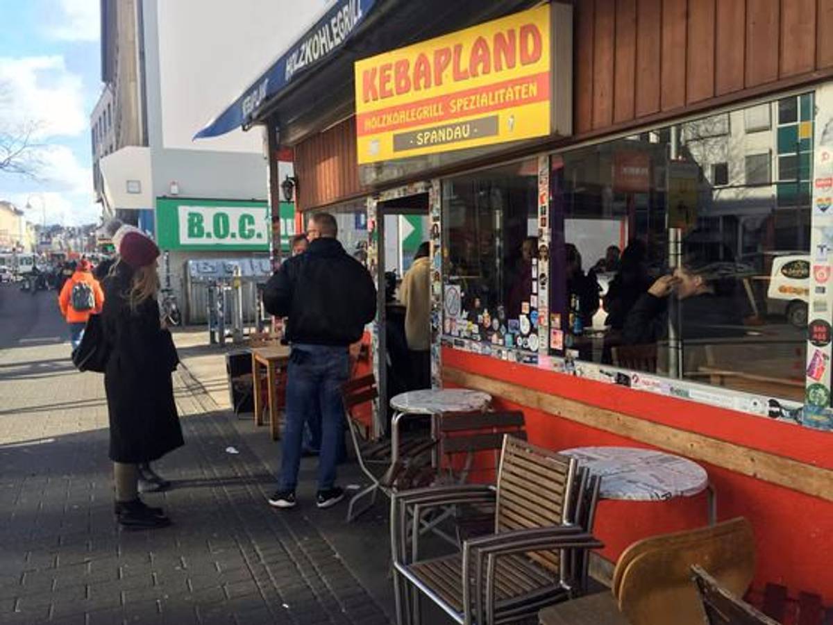 Das Kebapland in Köln-Ehrenfeld. Das beliebte Lokal lässt seine Gäste über eine mögliche Preiserhöhung abstimmen.