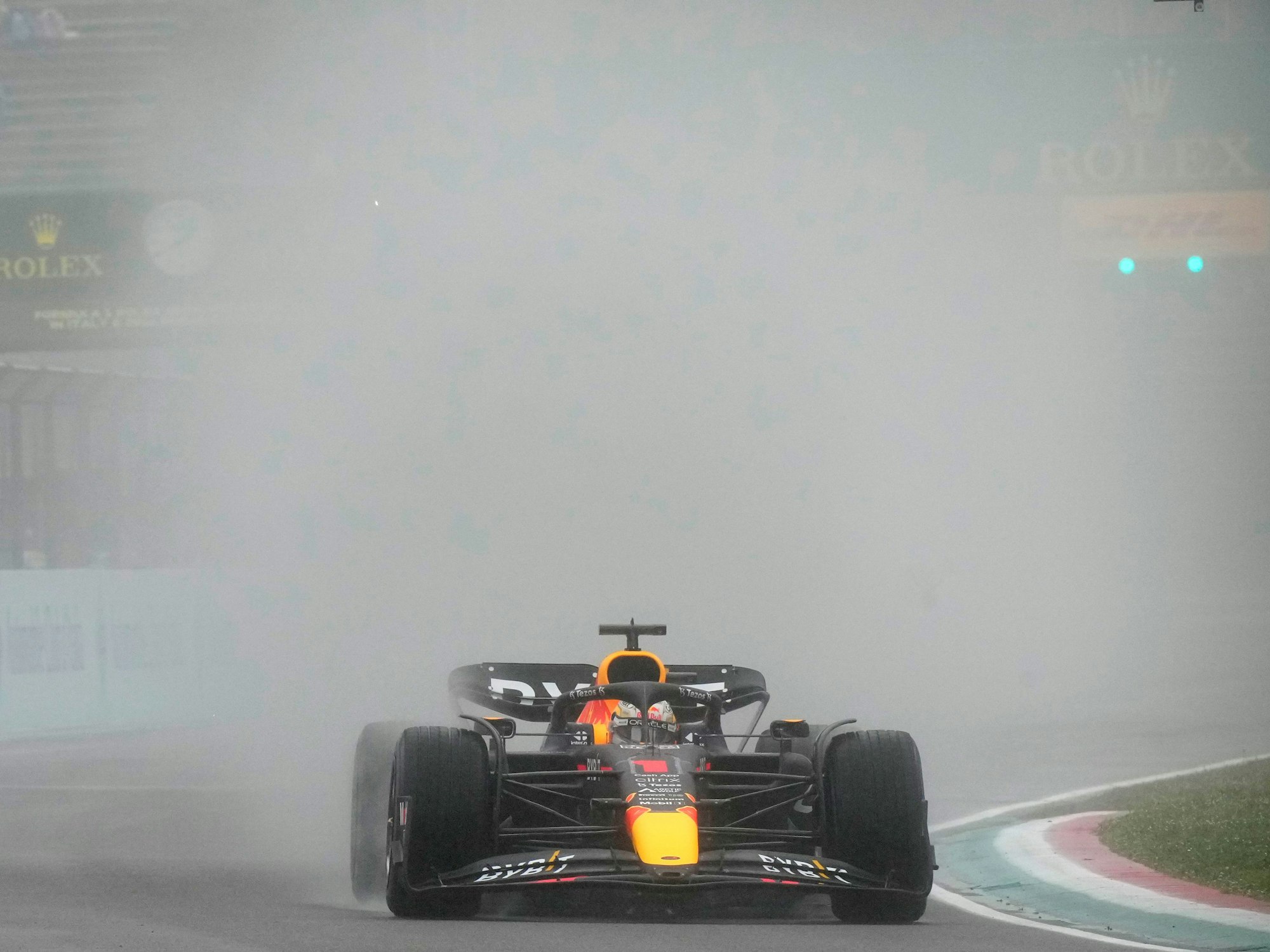 Motorsport: Formel-1-Weltmeisterschaft, Grand Prix der Emilia-Romagna, 1. Freies Training: Red-Bull-Pilot Max Verstappen aus den Niederlanden in Aktion. +++ dpa-Bildfunk +++