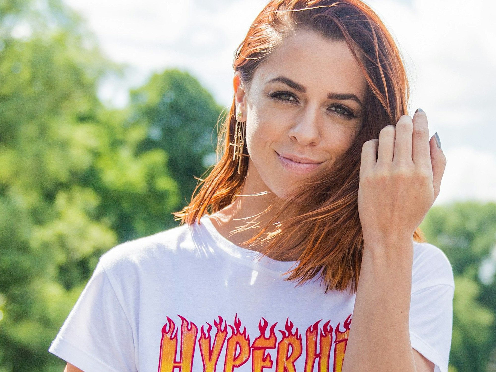 Die Schlagersängerin Vanessa Mai bei einem Interview in Hamburg.