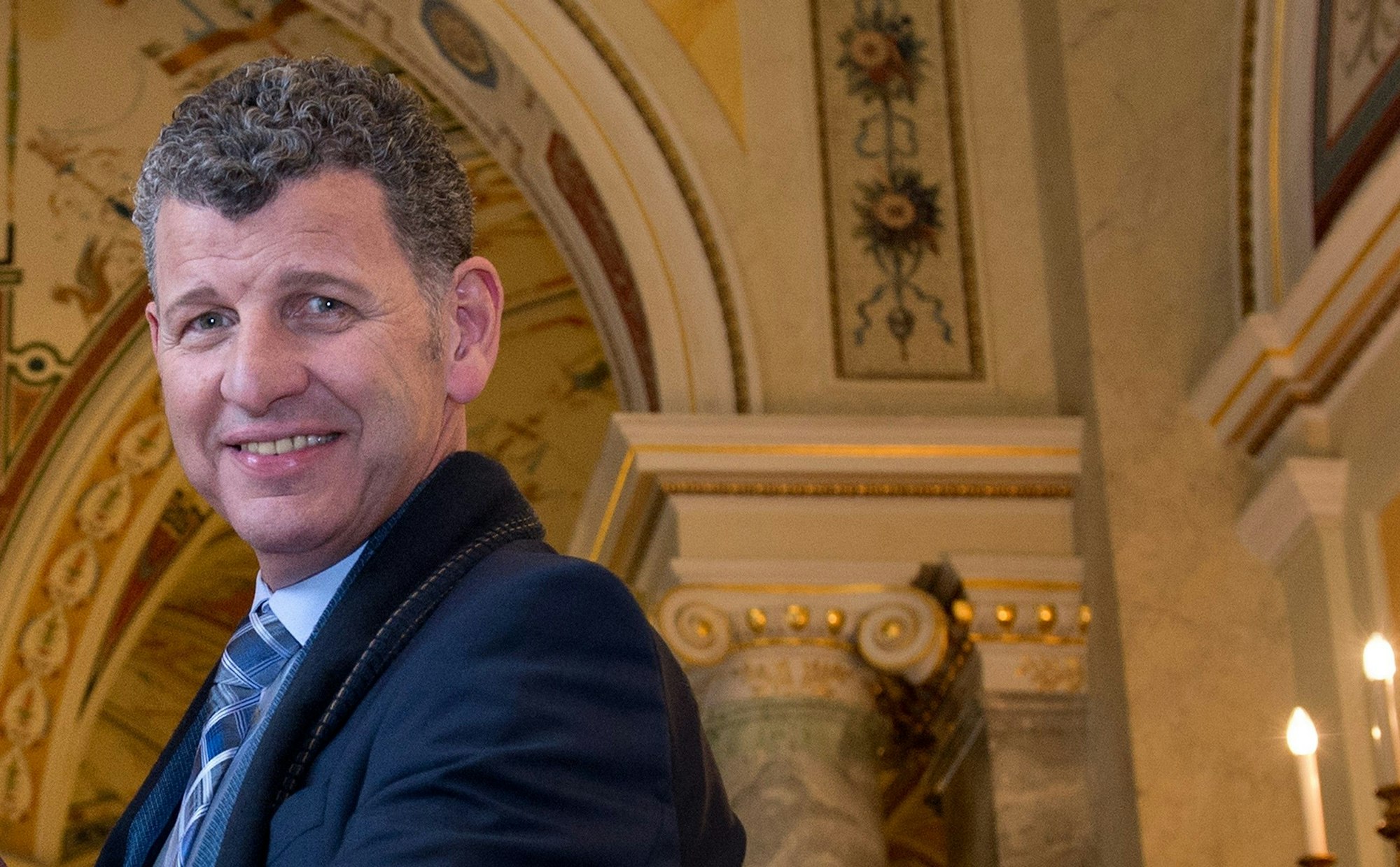 Schlagersänger Semino Rossi (hier 2015) zieht sich vorerst aus der Öffentlichkeit zurück: Das hat gesundheitliche Gründe.