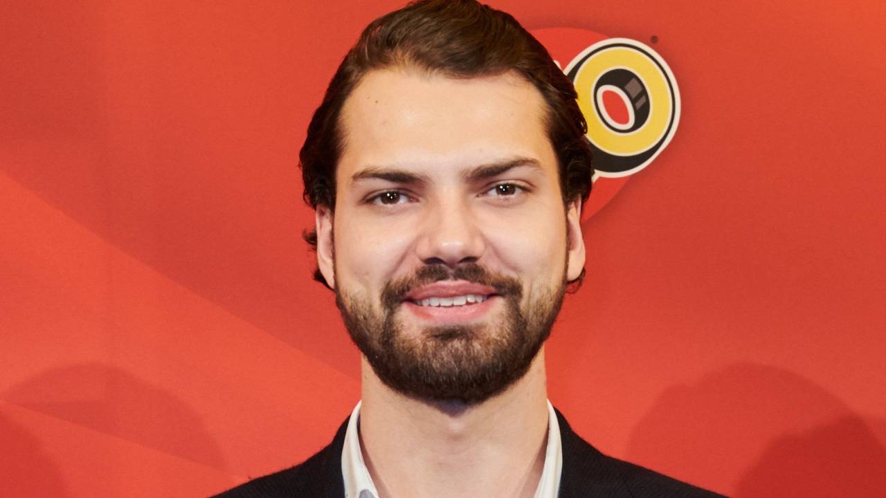 Schauspieler Jimi Blue Ochsenknecht kommt zur Charity-Veranstaltung „Place to B Playing for Charity“ im Provocateur Hotel Berlin.