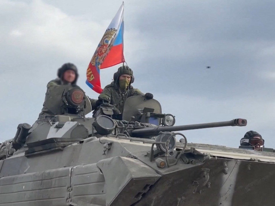Ein russischer Panzer am 22. April 2022 in der ukrainischen Region Charkiw.