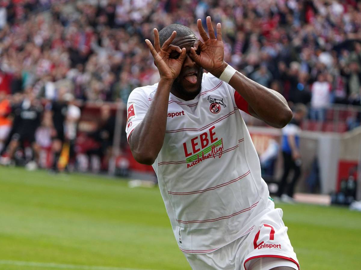 Anthony Modeste bejubelt sein Tor zum 2:1 gegen Arminia Bielefeld