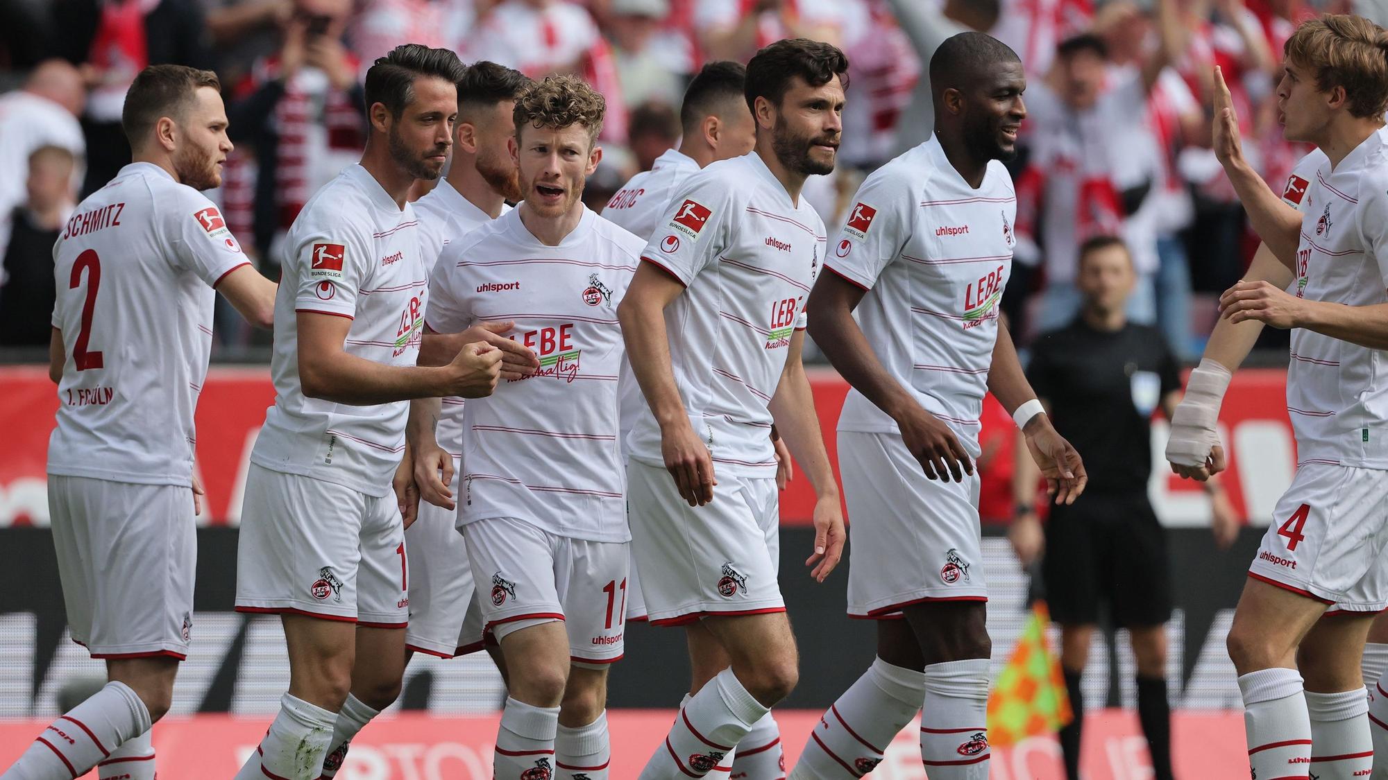 1.FC Köln vs. Arminia Bielefeld, 31. Spieltag, 23.04.2022, 15.30 Uhr, Jubel nach dem Tor zum 1:0 durch Mark Uth (1. FC Köln), Bild: Herbert Bucco
