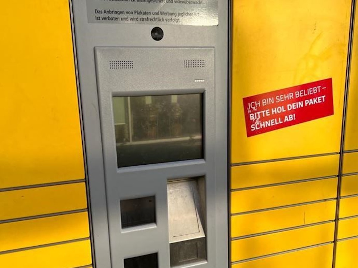 Die DHL-Packstation 169 in Köln-Bayenthal bringt derzeit viele Nutzer und Nutzerinnen zur Verzweiflung.