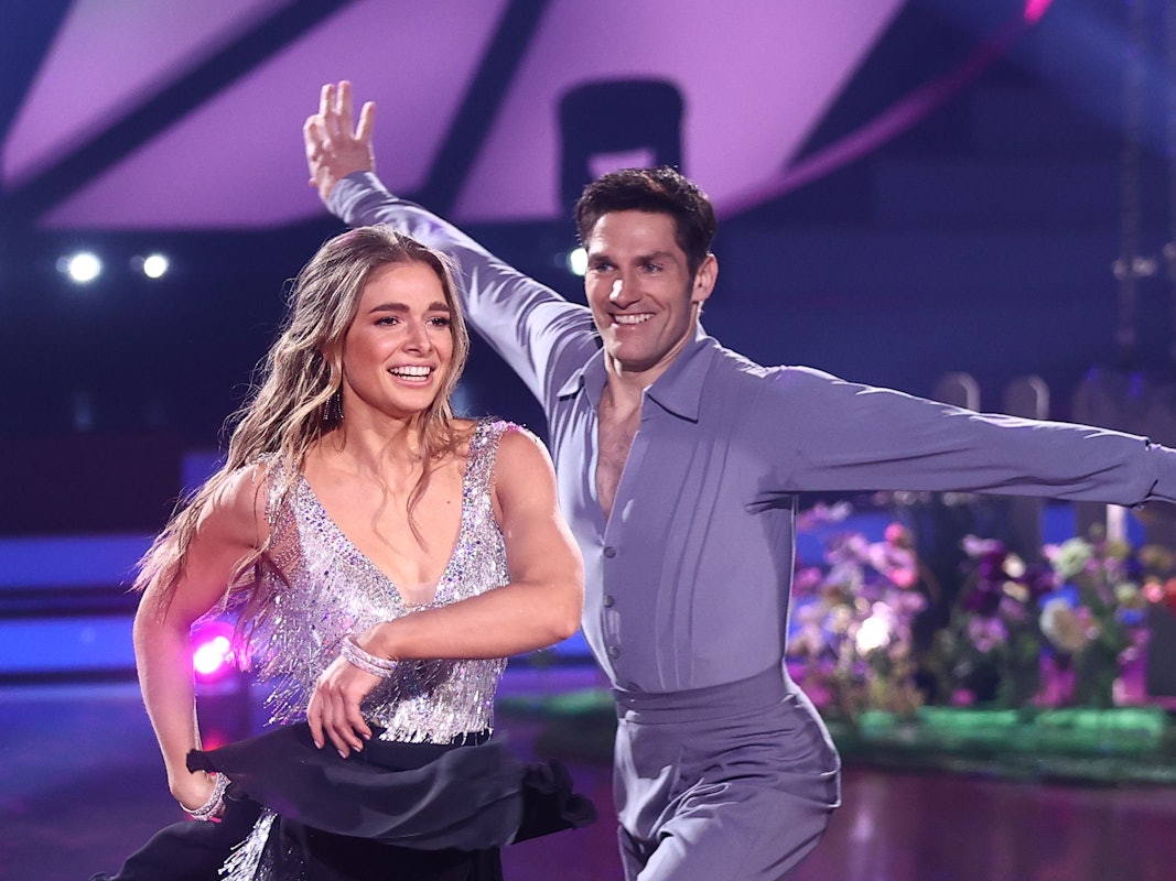 Radiomoderatorin Lola Weippert und ihr Tanzpartner Christian Polanc im Mai 2021 in Köln. Auf Instagram zeigte die Brünette nun viel Haut.