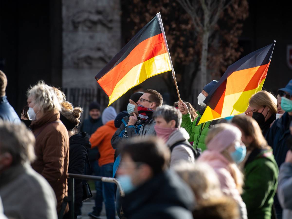 Eine Demonstration der Querdenken-Bewegung in Nürnberg im März 2021 (Archivfoto).