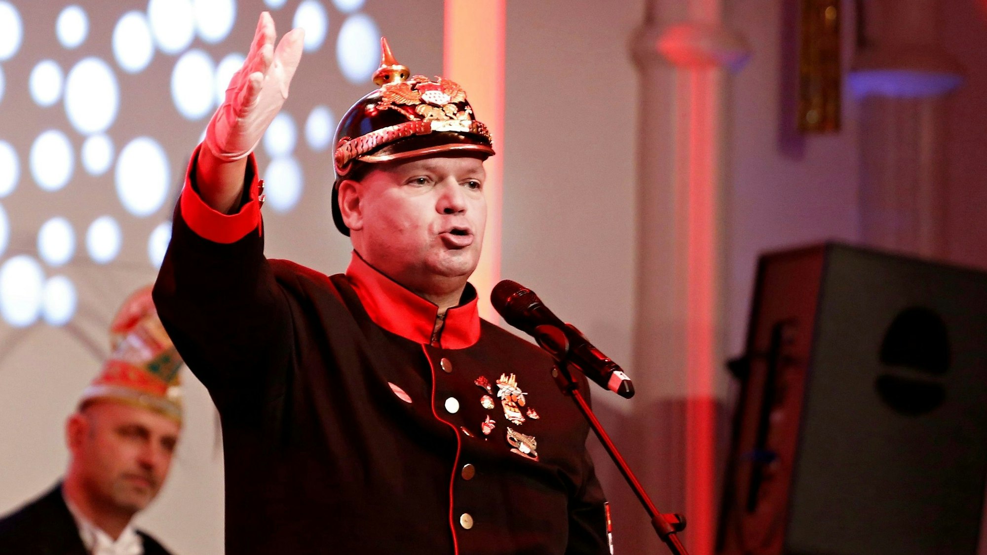 GDä Knubbelisch vum Klingelpötz auf der Bühne im Kölner Karneval.