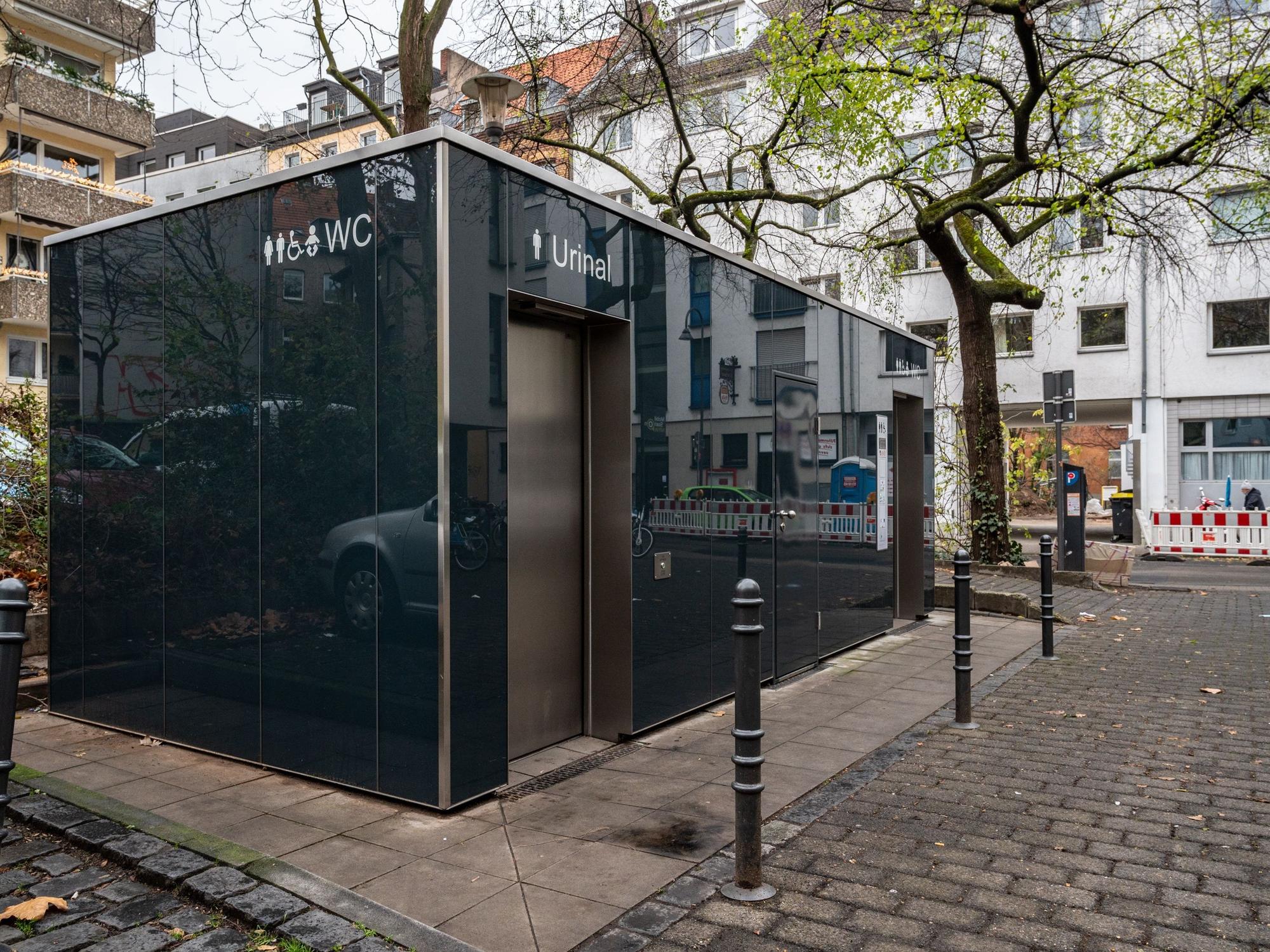 Toilettenanlage am Severinswall.