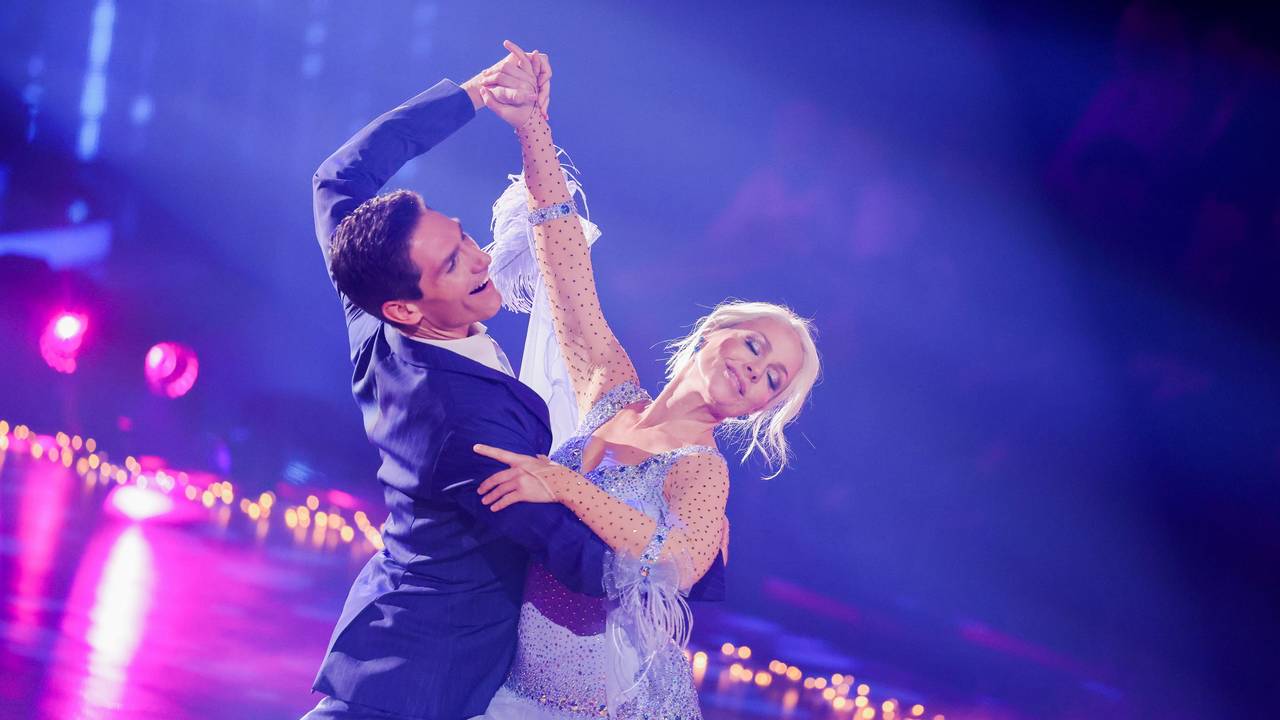 Michelle, Sängerin, und Christian Polanc, Profitänzer, tanzen in der RTL-Tanzshow „Let's Dance“ im Coloneum.