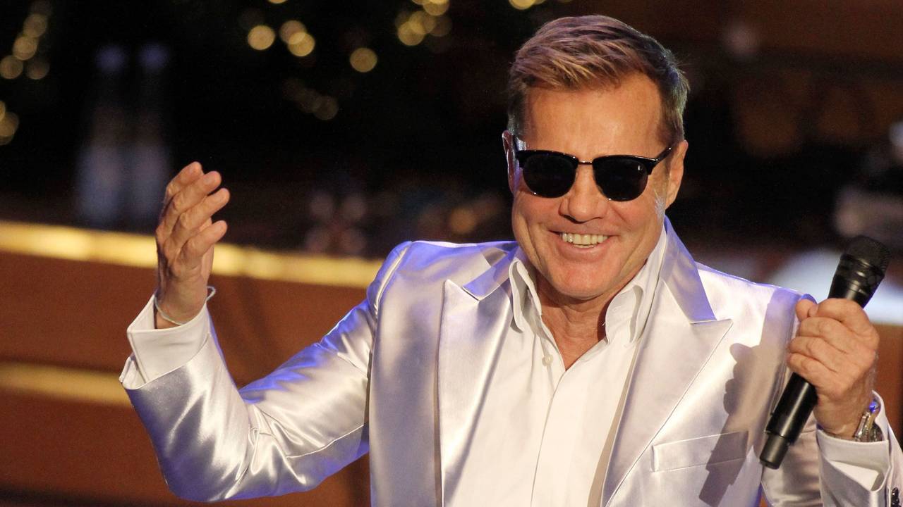 Dieter Bohlen singt beim Facebook-Weihnachtskonzert in Hamburg.