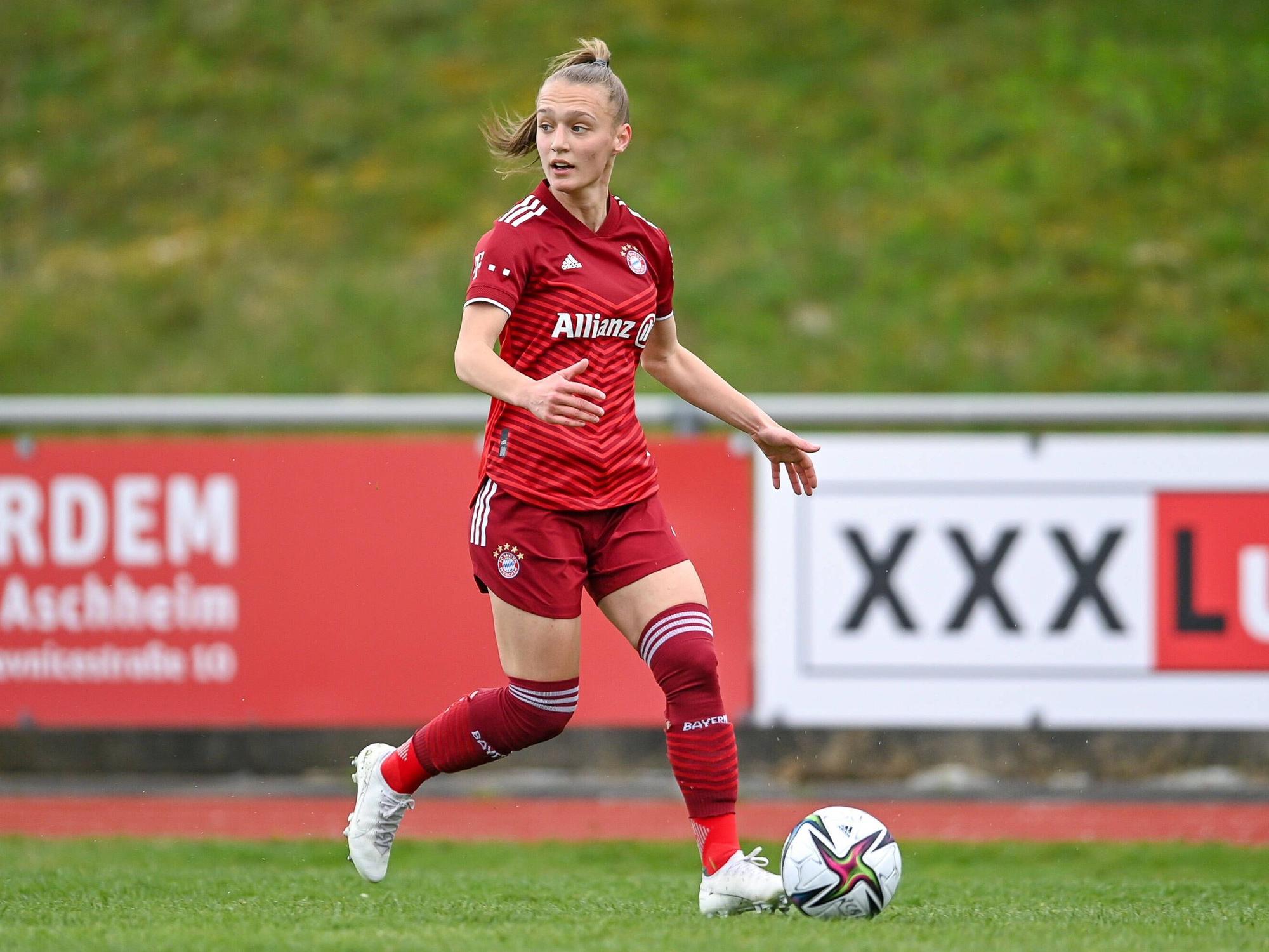 Andrea Gavrić spielt für den FC Bayern München II gegen den FSV Gütersloh.
