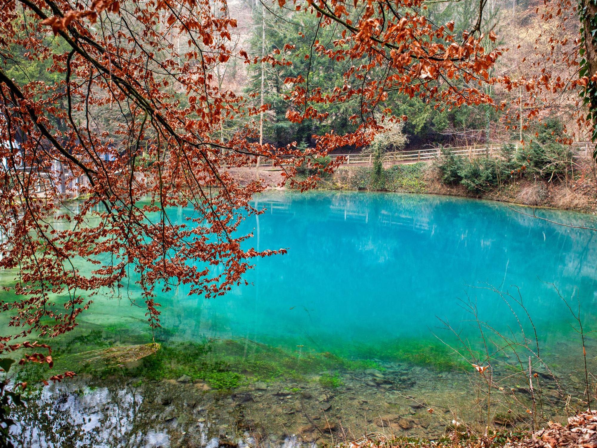 Ein wirklich magischer Ort in Baden-Württemberg ist der Blautopf.