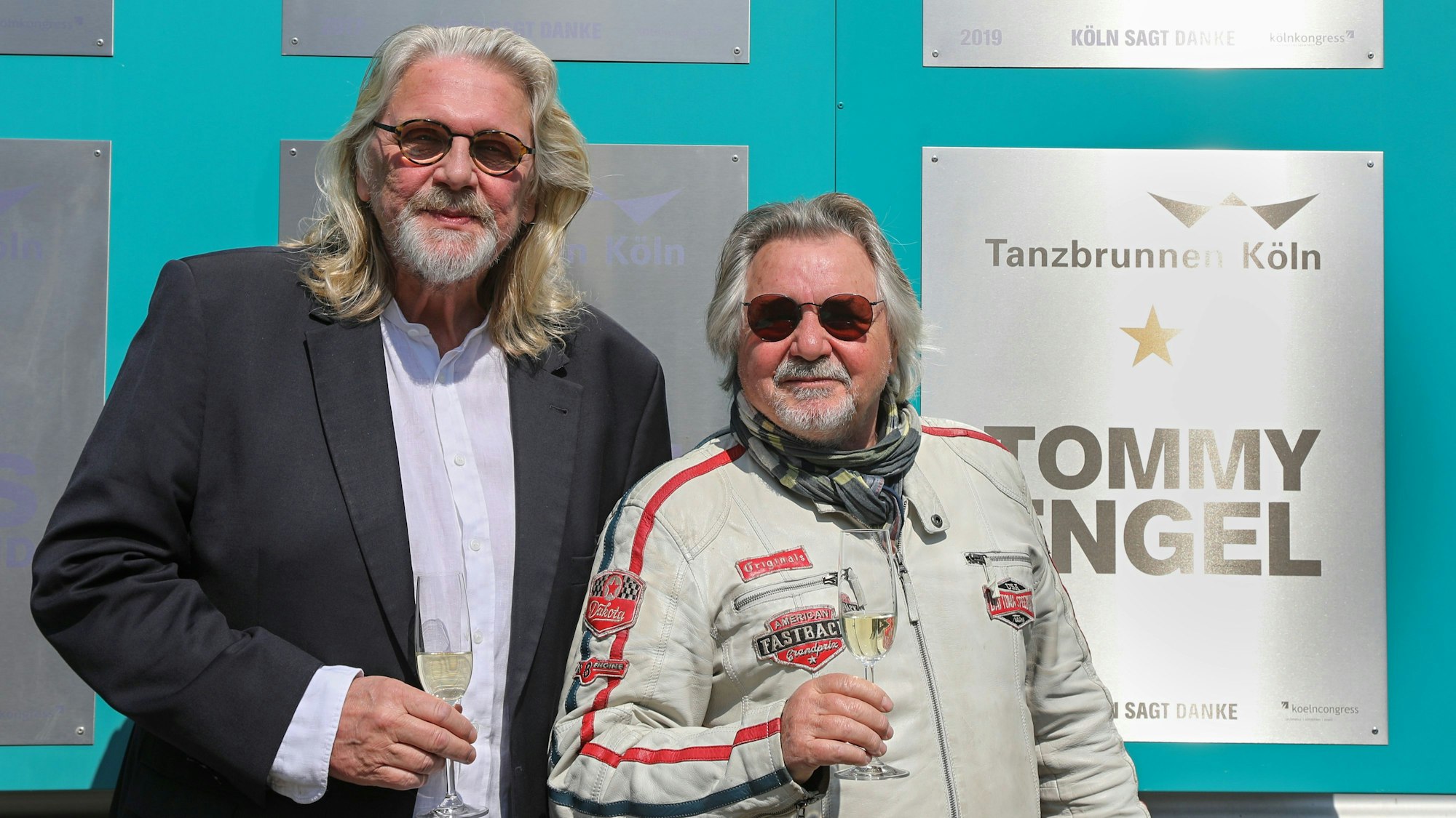 Tommy Engel enthüllt seinen Stern im Tanzbrunnen in Köln.