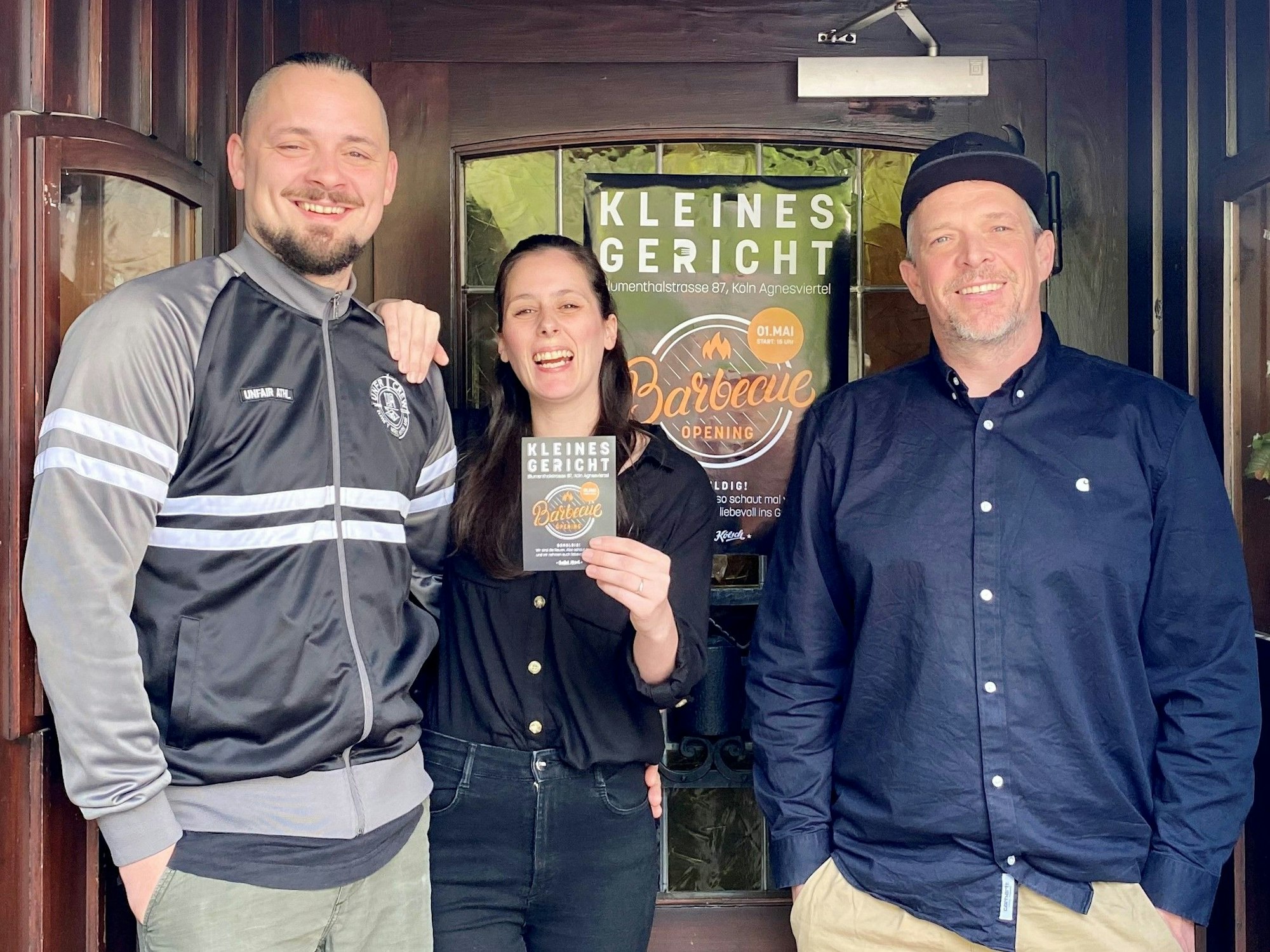 Pitt Lüddecke, Jacqueline Haid und Simon Stahl sind die Betreiber der Kneipe Kleines Gericht.