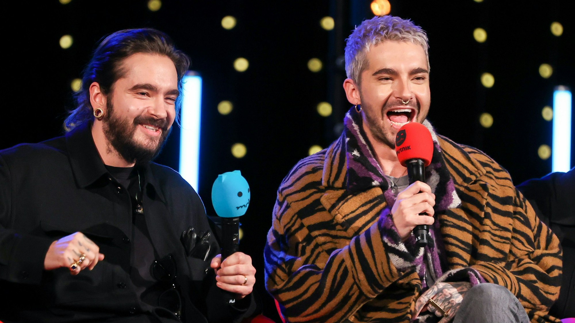 Bill und Tom Kaulitz, hier am 16.12.2020 während einer Radioshow im MDR Sputnik in Halle, lästern in ihrem Podcast über die Familie von Will Smith.