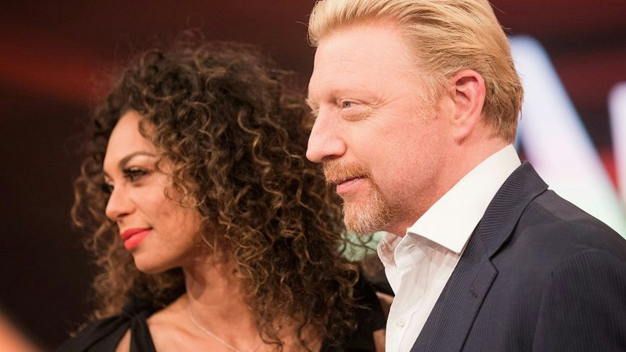 Lilly und Ex-Tennisstar Boris Becker stehen bei der Aufzeichnung einer Quizshow am 31. März 2017 nebeneinander.