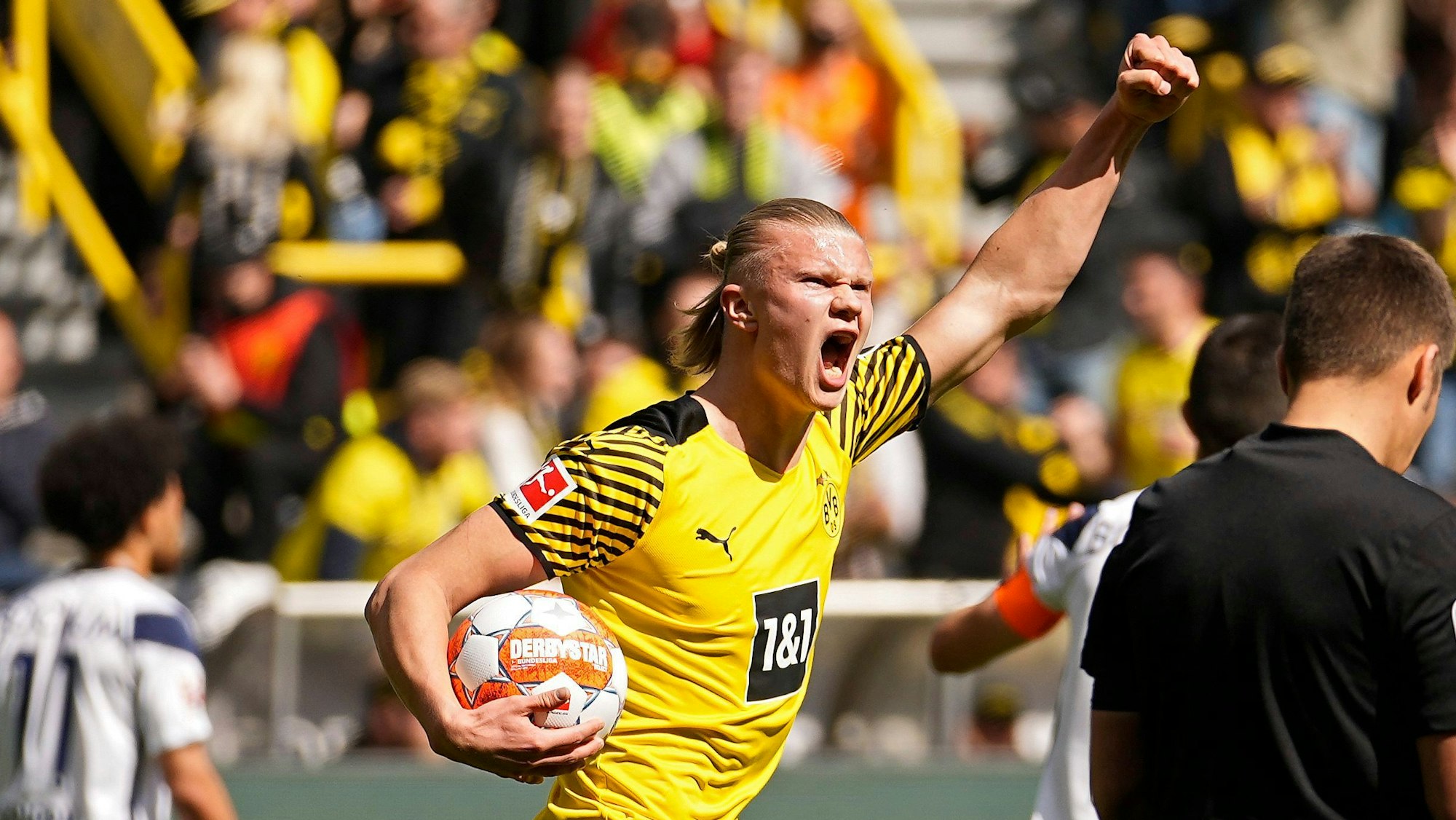 Erling Haaland jubelt über sein Tor gegen den VfL Bochum.