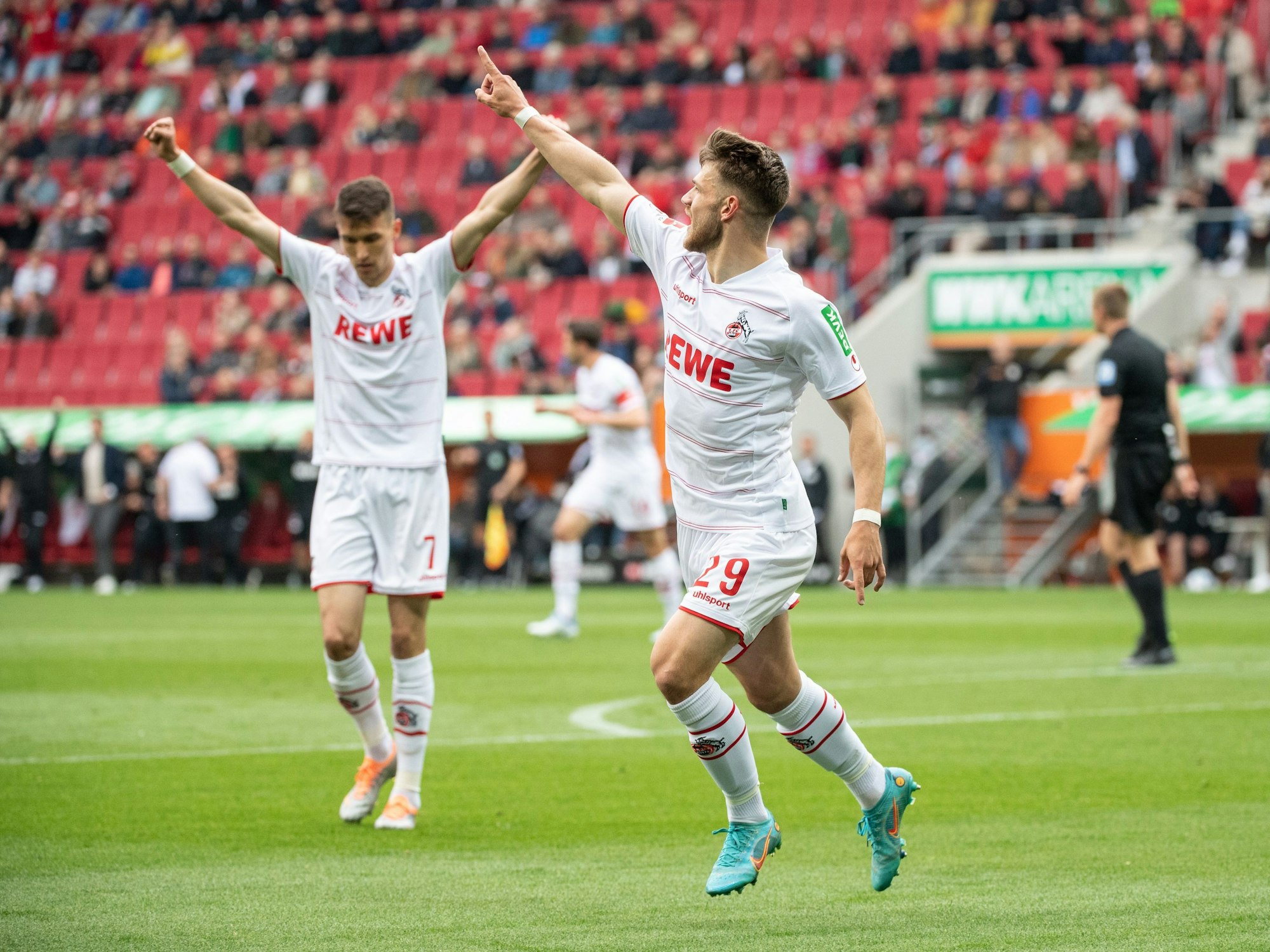 Jan Thielmann trifft gegen den FC Augsburg.