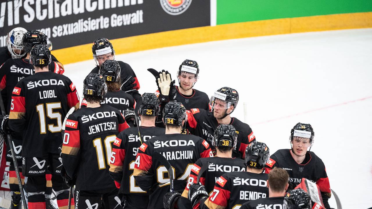 Shakehands bei den Nationalspielern Deutschlands