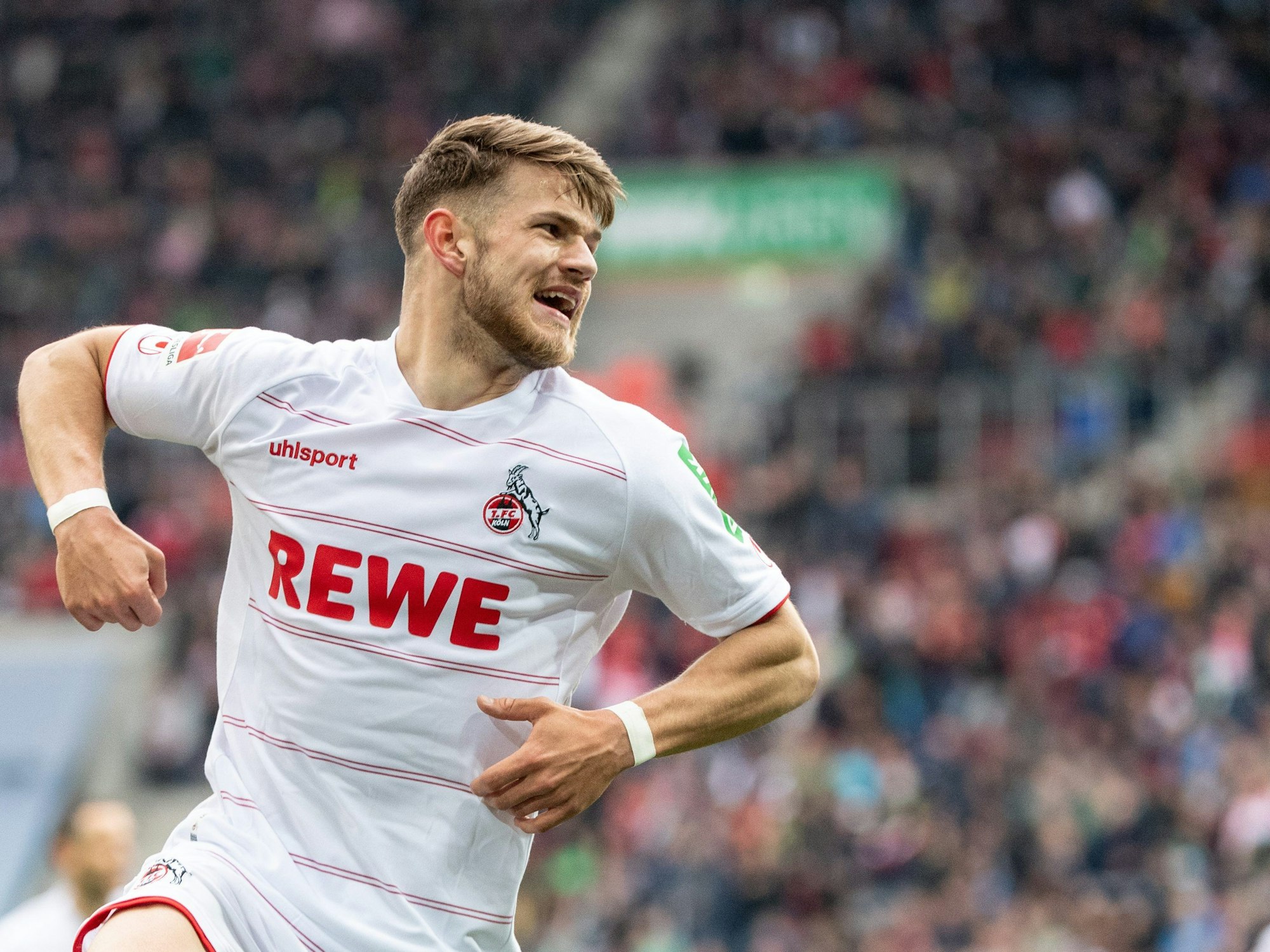 Jan Thielmann jubelt über sein Tor gegen Augsburg.