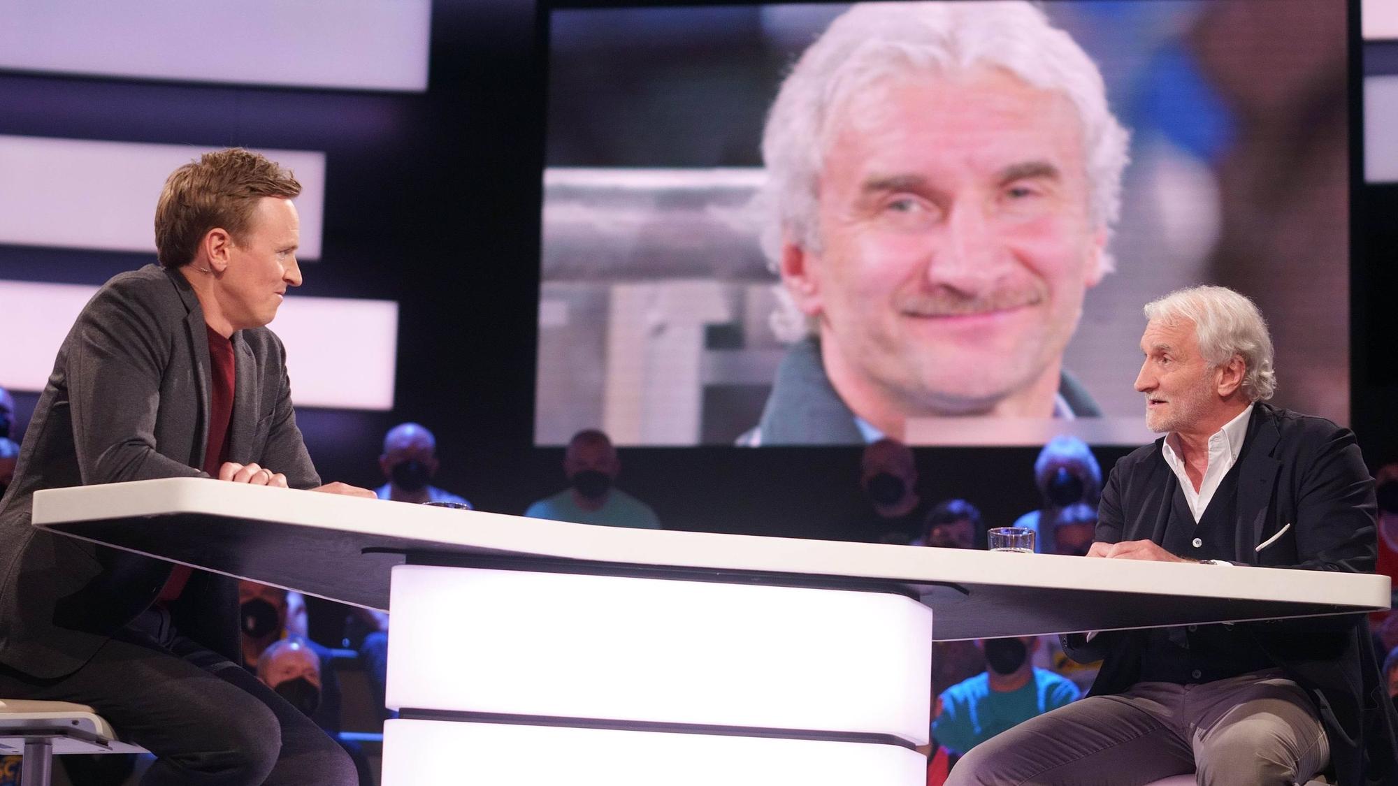 Jochen Breyer interviewt Rudi Völler im Aktuellen Sportstudio.