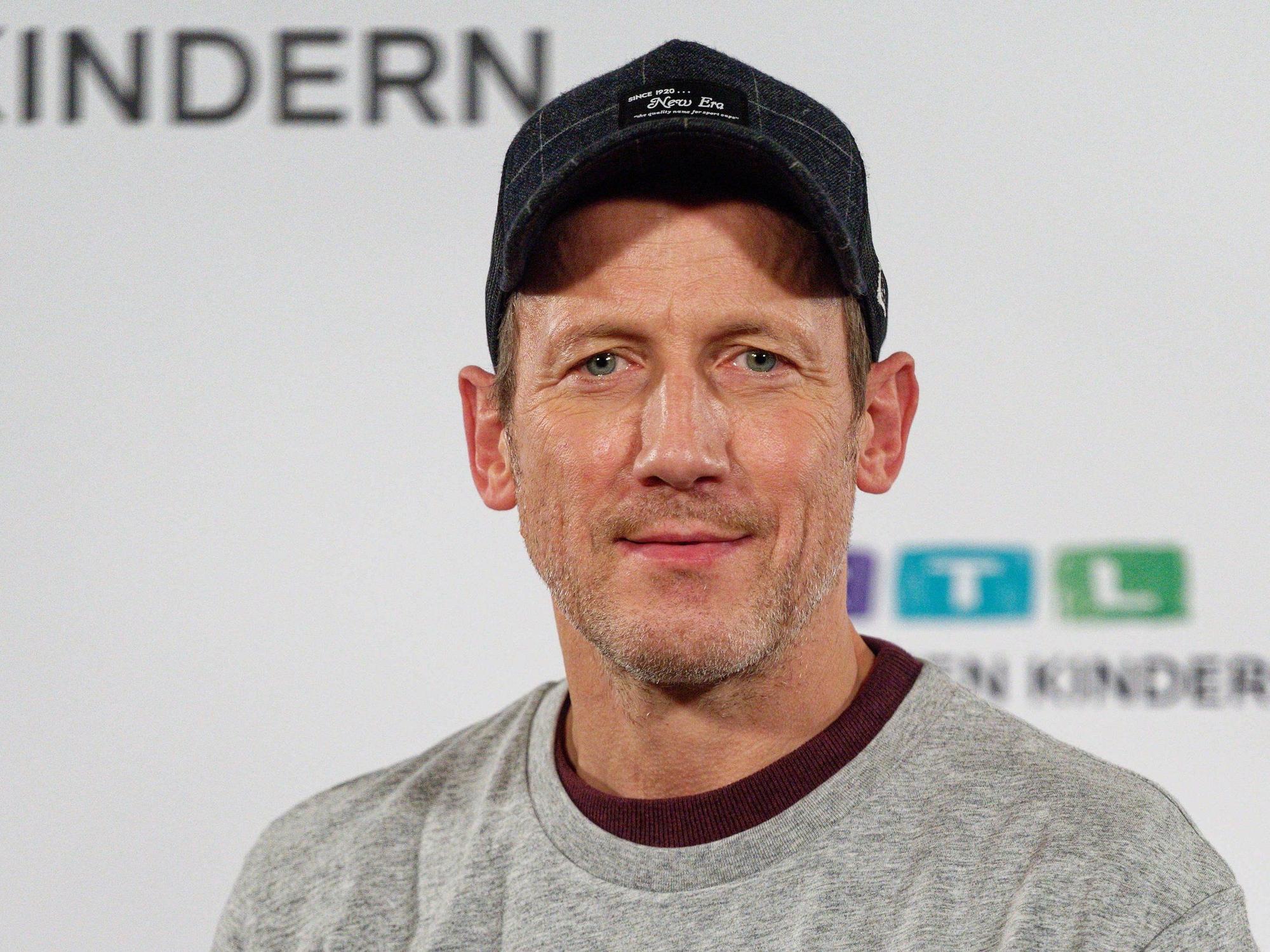 Tatort-Star Wotan Wilke Möhring beim 26. RTL-Spendenmarathon im November 2021.